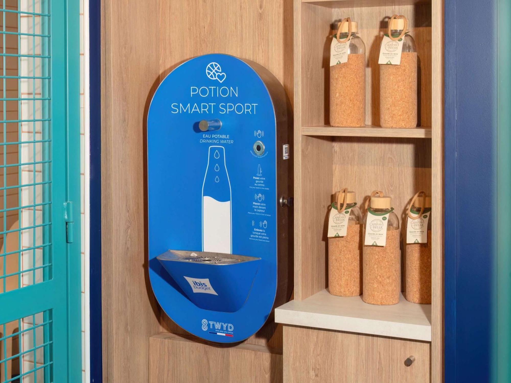Ibis Budget Pertuis Portes Du Luberon Экстерьер фото