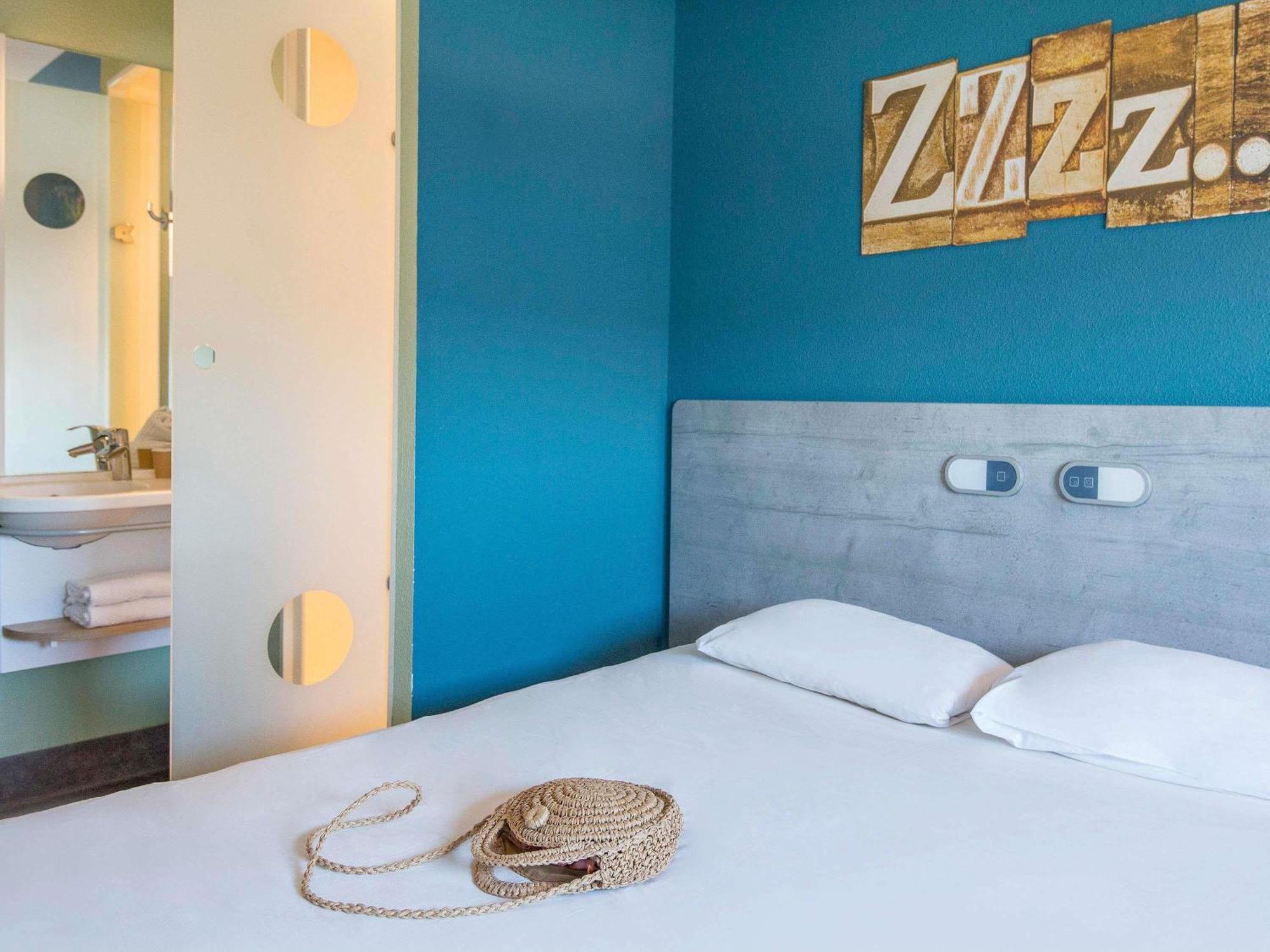 Ibis Budget Pertuis Portes Du Luberon Экстерьер фото