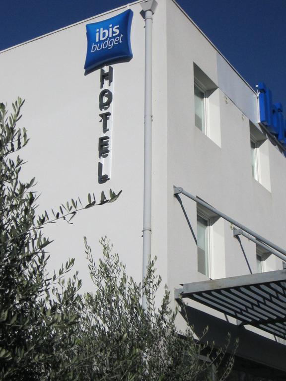 Ibis Budget Pertuis Portes Du Luberon Экстерьер фото